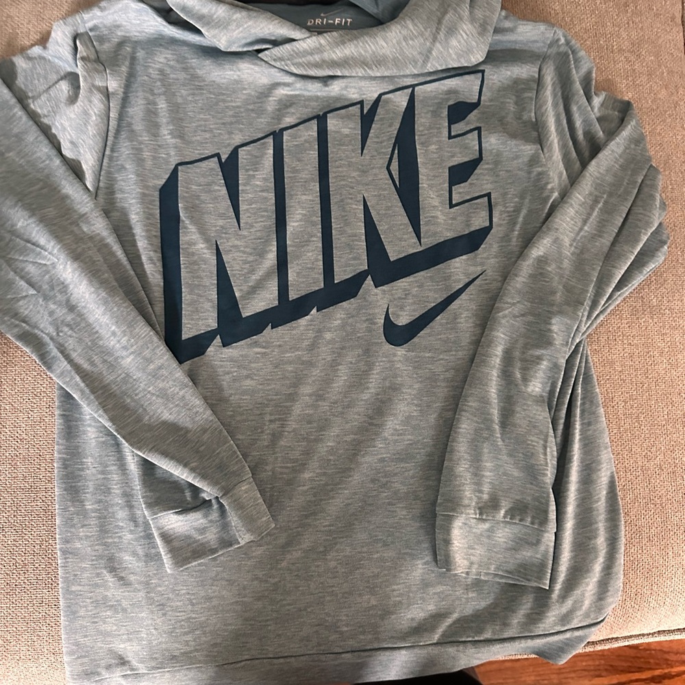 4 pcs -Nike/Under Armour Boys Hoodies